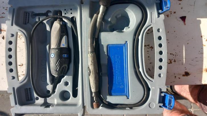 Dremel met flexibel verlengstuk en koffer, Hobby en Vrije tijd, Knutselen, Gebruikt, Gereedschap of Accessoires, Ophalen of Verzenden