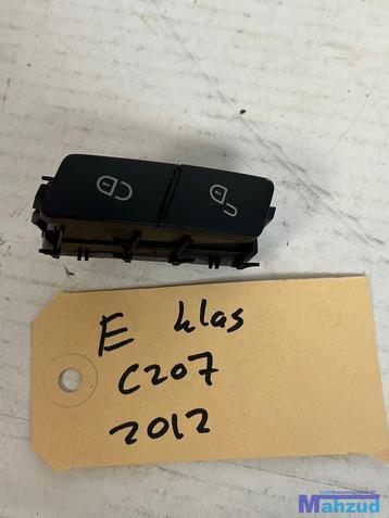 MERCEDES E C207 Deur Vergrendeling schakelaar A2048706310 beschikbaar voor biedingen
