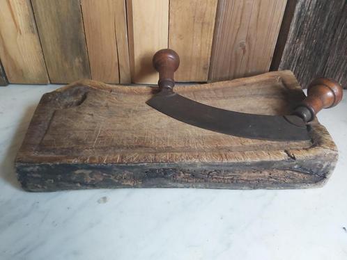 Oude franse dikke (5cm) houten snijplant in bijzondere vorm, Antiek en Kunst, Antiek | Keukengerei, Ophalen of Verzenden