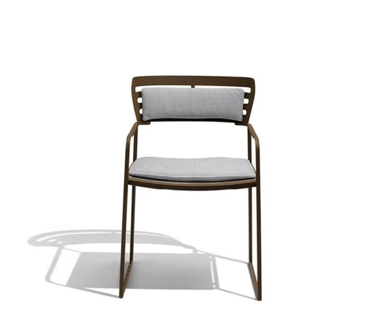 Giorgetti 2x GEA armchair stoel NP = €2.400,-/stuk, Tuin en Terras, Tuinstoelen, Zo goed als nieuw, Metaal, Ophalen
