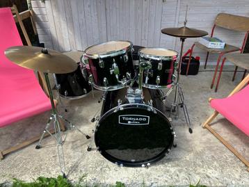 Zwart drumstel Tornado, Musique & Instruments, Enlèvement, Comme neuf