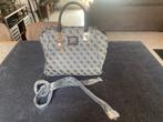 Handtas Guess, Handtassen en Accessoires, Tassen | Damestassen, Ophalen of Verzenden, Nieuw, Grijs, Handtas