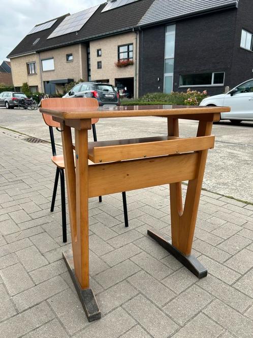 Retro houten schoolbank met stoel – vintage, Huis en Inrichting, Bureaus, Bureau, Ophalen