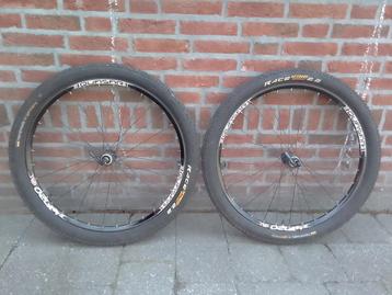 Quasar 26 inch wielen Deore XT naven RaceKing banden, Fietsen en Brommers, Ophalen, Gebruikt