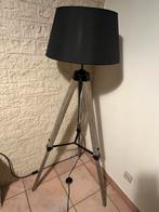 Lampadaire élégant avec abat-jour noir, Maison & Meubles, Enlèvement, Comme neuf, Bois