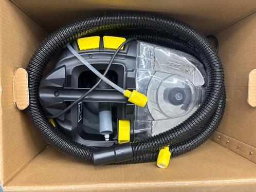 Kärcher Puzzi 8/1 C Tapijtmachine Nieuwstaat Weinig gebruikt, Doe-het-zelf en Bouw, Reinigingsmachines, Ophalen