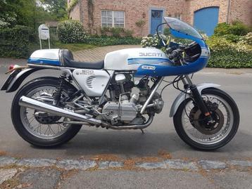 Oldtimer-motorfietsen  beschikbaar voor biedingen