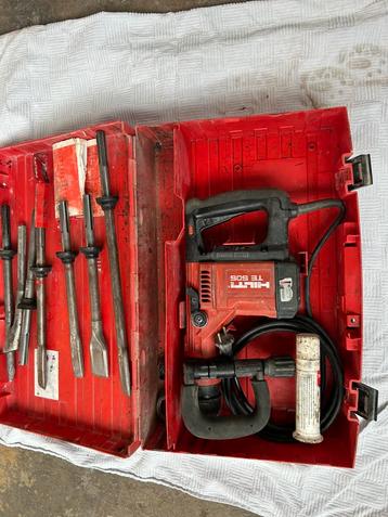 Burineur Hilti te 505 et ses burins beschikbaar voor biedingen