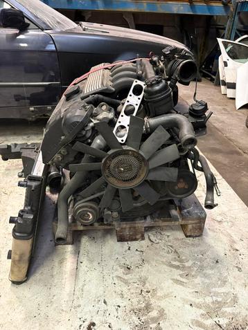 M52b28 motor uit e39 160000km gelopen beschikbaar voor biedingen
