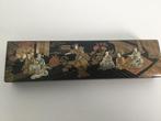 Jolie boite japonaise ( à crayons)  laquée, Antiquités & Art, Enlèvement ou Envoi