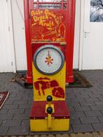 Oude krachtmeter vintage kermisattractie boxbal, Ophalen