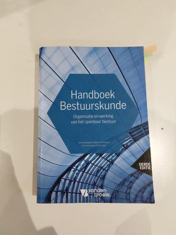 Handboek bestuurskunde  in perfecte staat  beschikbaar voor biedingen