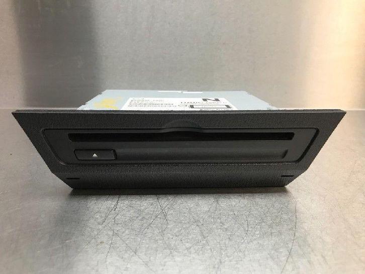 CD SPELER Mazda 2 (DJ / DL) (01-2014/02-2018) (|DA6C669G0D|), Auto-onderdelen, Overige Auto-onderdelen, Mazda, Gebruikt