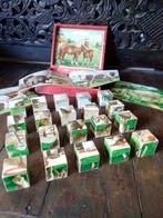 Vieux jouets en bois des années 1950 puzzle cubes animaux, Utilisé, Envoi