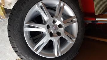 Winterbanden Dunlop 185/60R 15 inch Velgen beschikbaar voor biedingen