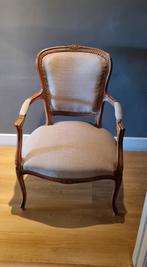 Deux petits fauteuils, Enlèvement