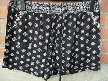 Korte broek voor dames, elastische taille, 46 (Tex), zwart e beschikbaar voor biedingen