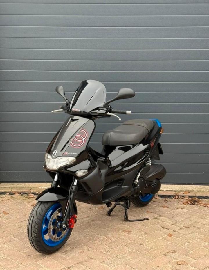 Gilera runner 180cc, Vélos & Vélomoteurs, Scooters | Piaggio, Comme neuf, Essence, Envoi