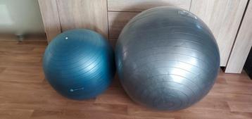 2 yoga ballen , pillates bal    ook yogabal denk 55cm e 85cm beschikbaar voor biedingen