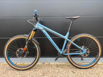 Nukeproof Scout L 27.5 Fox factory hope mountainbike beschikbaar voor biedingen