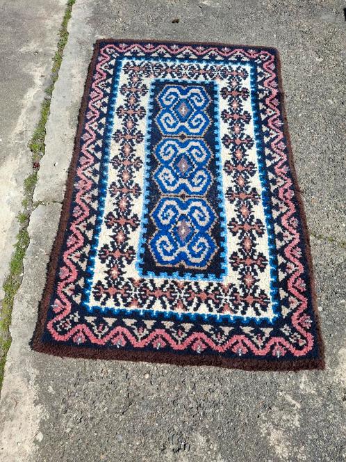 Handgeweven tapijten 3stuks 50€, Antiek en Kunst, Antiek | Tapijten, Tafelkleden en Textiel, Ophalen