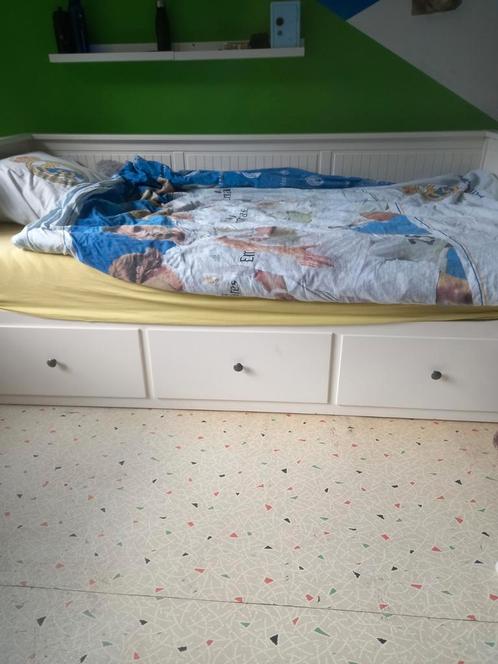 Een zitbank, eenpersoonsbed, tweepersoonsbed en opbergruimte, Huis en Inrichting, Slaapkamer | Bedden, Ophalen