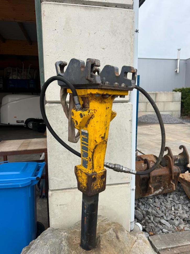 Atlas Copco Epiroc sb 102, Zakelijke goederen, Machines en Bouw | Kranen en Graafmachines, Ophalen