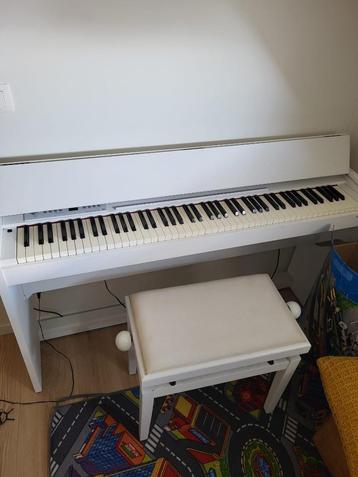Digitale piano Roland F-120 beschikbaar voor biedingen