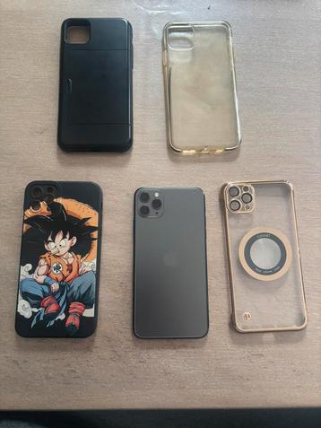 Iphone 11 pro max 64GB+4 coques en parfait etat  beschikbaar voor biedingen