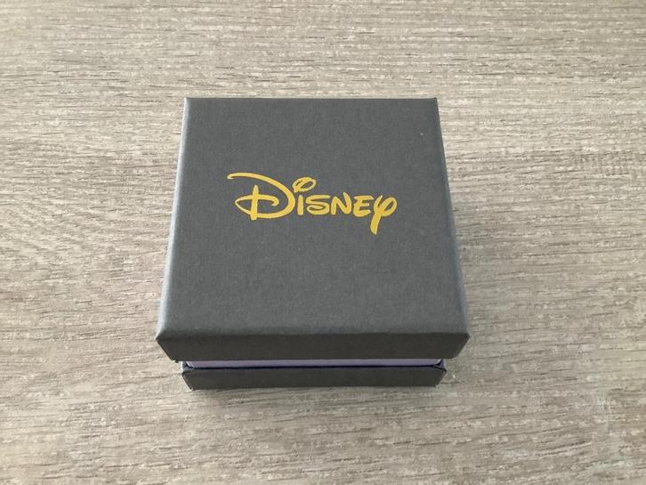 Disney Alice in Wonderland Keyhole ring (Nieuw), Verzamelen, Disney, Nieuw, Overige typen, Overige figuren, Ophalen of Verzenden