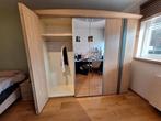 Kledingkast houtkleurig met verlichting, Huis en Inrichting, Kasten | Kleerkasten, Ophalen, Gebruikt