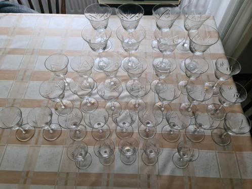 36 kristallen glazen - Boussu, Antiek en Kunst, Antiek | Glaswerk en Kristal, Ophalen