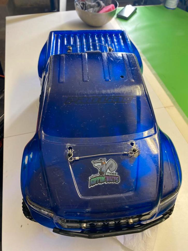 Traxxas slash 2wd met abisma motor en esc, Hobby en Vrije tijd, Modelauto's | 1:24, Zo goed als nieuw, Ophalen