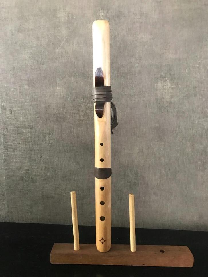 Native American High Spirits flute in D, Muziek en Instrumenten, Blaasinstrumenten | Overige, Gebruikt, Houtblazer, Ophalen