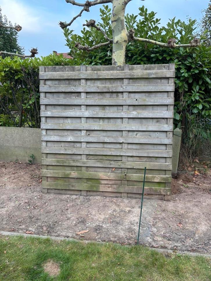 Houten tuinafscheiding met zelf gemaakte poort, Tuin en Terras, Schuttingen, Gebruikt, Hout, 1 tot 2 meter, 6 meter of meer, Ophalen