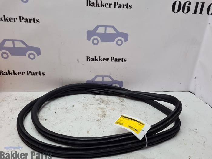 Portierrubber 4Deurs rechts-voor van een BMW 1-Serie, Gebruikt, -, -, 3 maanden garantie