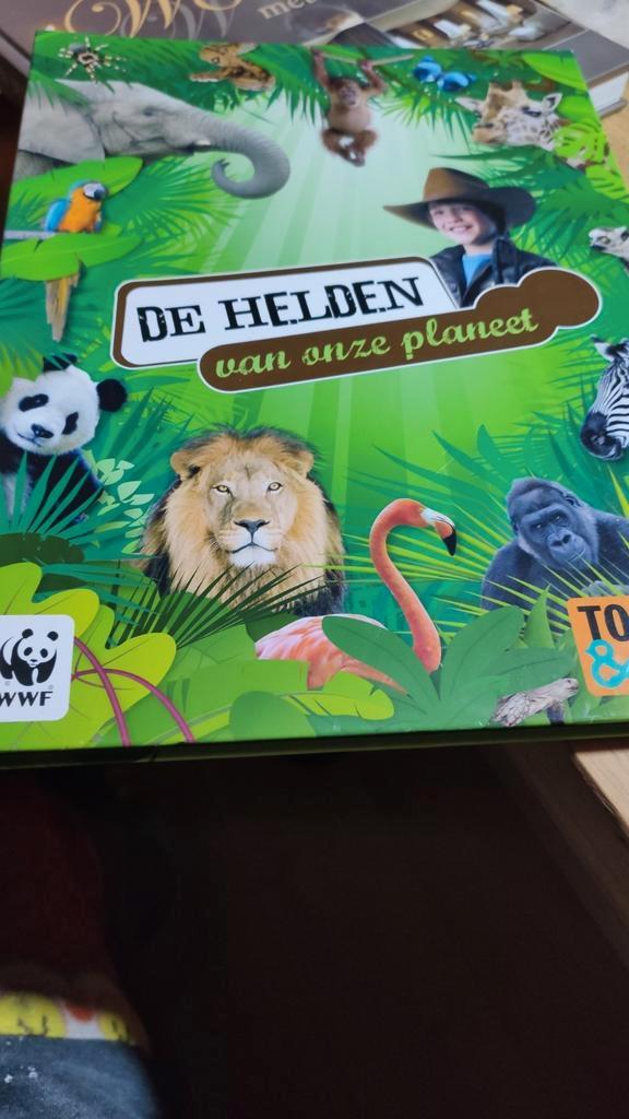 De Helden van Onze Planeet., Boeken, Prentenboeken en Plaatjesalbums, Zo goed als nieuw, Ophalen of Verzenden