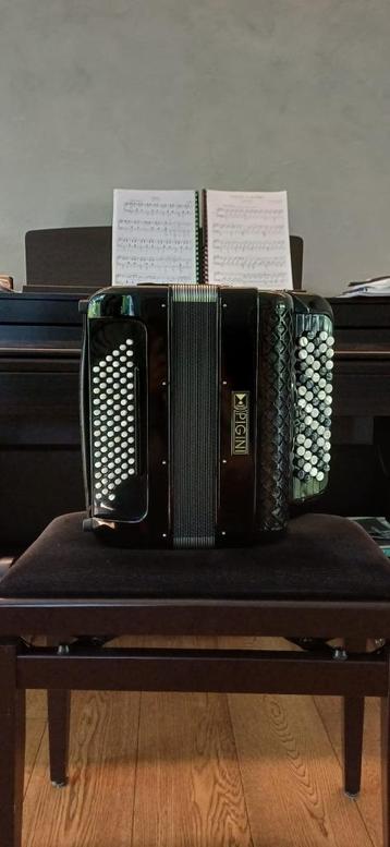 Accordéon Pigini studio B2, Musique & Instruments, Autres marques, Avec valise, Enlèvement, Utilisé