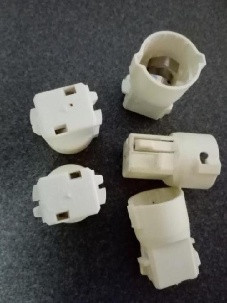 5 x nieuw B22 ( bajonet ) naar E27 fitting verloopfitting., Antiek en Kunst, Antiek | Verlichting, Ophalen of Verzenden