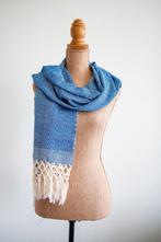 Mooie handgemaakte katoenen sjaal in blauw, Ophalen of Verzenden, Nieuw, Sjaal