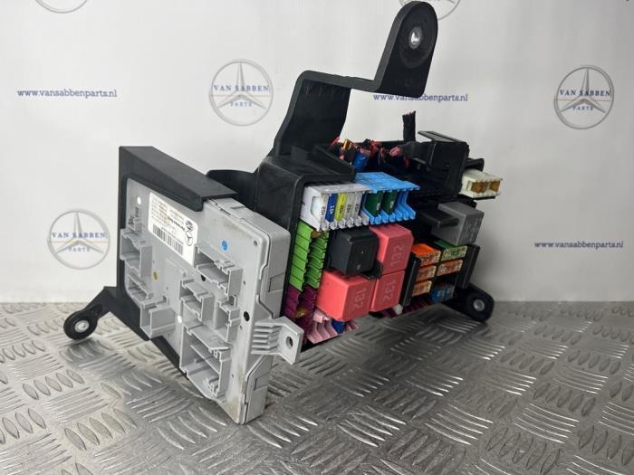 Zekeringkast van een Mercedes C-Klasse, Auto-onderdelen, Elektronica en Kabels, Mercedes-Benz, Gebruikt, 3 maanden garantie
