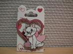 Marie Heart Pin (Disneyland Parijs), Verzamelen, Verzenden, Nieuw, Figuurtje, Speldje of Pin