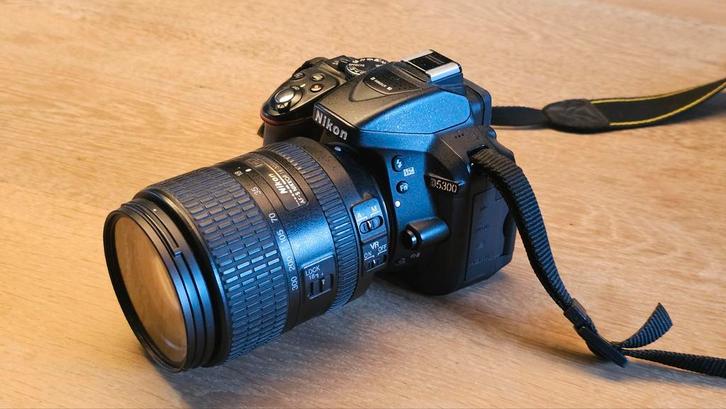 Nikon 5300 Nikon 3300 Nikkor 18/300 en 18/55, Audio, Tv en Foto, Fotocamera's Analoog, Nikon