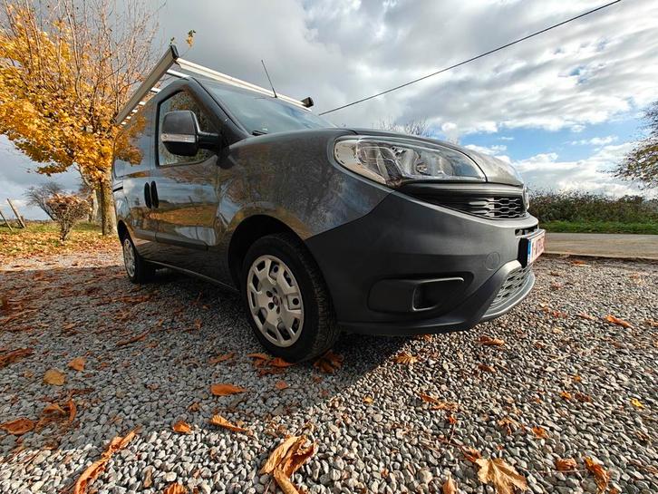 Vends Fiat Doblo utilitaire 3places 79.000km, Auto's, Opel, Particulier, Combo Tour, Bluetooth, Elektrische ramen, Radio, Spraakbediening