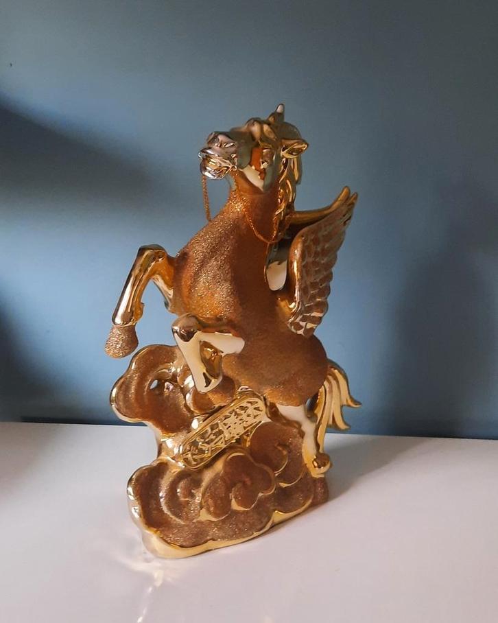 Gouden paard decoratie beeld, Antiek en Kunst, Kunst | Beelden en Houtsnijwerken, Ophalen of Verzenden