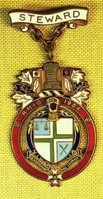 Vrijmetselarij - kenteken RMIG 1954 TB Vrijmetselaarsstaat, Verzamelen, Religie, Ophalen of Verzenden, Gebruikt, Sieraad, Overige religies