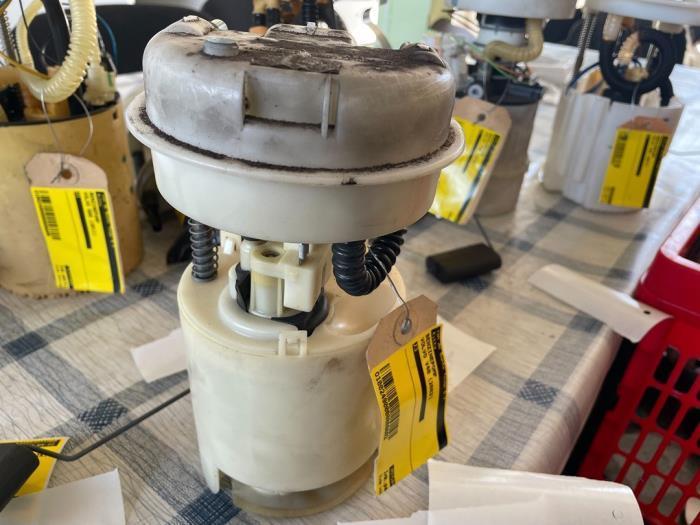 Benzinepomp van een Volvo V40, Auto-onderdelen, Brandstofsystemen, Volvo, Gebruikt, 3 maanden garantie, Ophalen of Verzenden