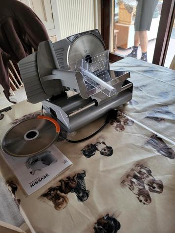 Snijmachine severin, Elektronische apparatuur, Keukenmixers, Ophalen, Zo goed als nieuw
