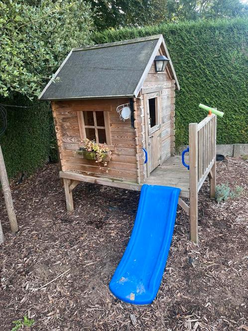 Houten speelhuisje met miniglijbaan, Kinderen en Baby's, Speelgoed | Buiten | Speelhuisjes, Gebruikt, Ophalen