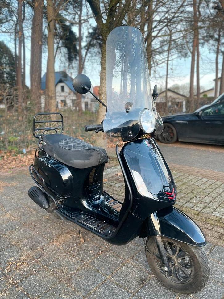 GTS TOSCANA 2018 A KLASSE, Fietsen en Brommers, Scooters | Vespa, Zo goed als nieuw, Ophalen